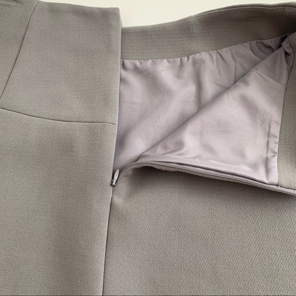 EUC De Collection Gray Cutout Scallop Hem Skirt Size S - Picture 3 of 11